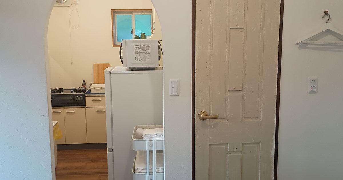 【柴犬のはなし】贅沢1棟貸し！ペット泊まれるコテージ「カレント志摩」レビュー｜スタジオ・ボウズ